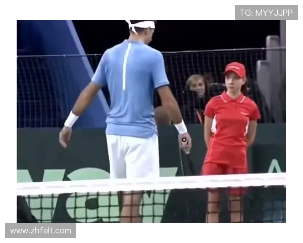 赫伊森与居莱尔赛前贴心举动脱外套为球童御寒温情瞬间感动全场 赫伊森与居莱尔赛前贴心举动脱外套为球童御寒温情瞬间感动全场